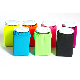 Eckiges Glas mit Softshell-Überzug und Baumwolltuch